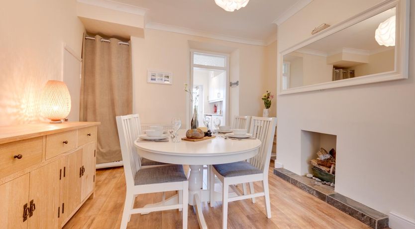 Photo of 3 Bed in Mumbles