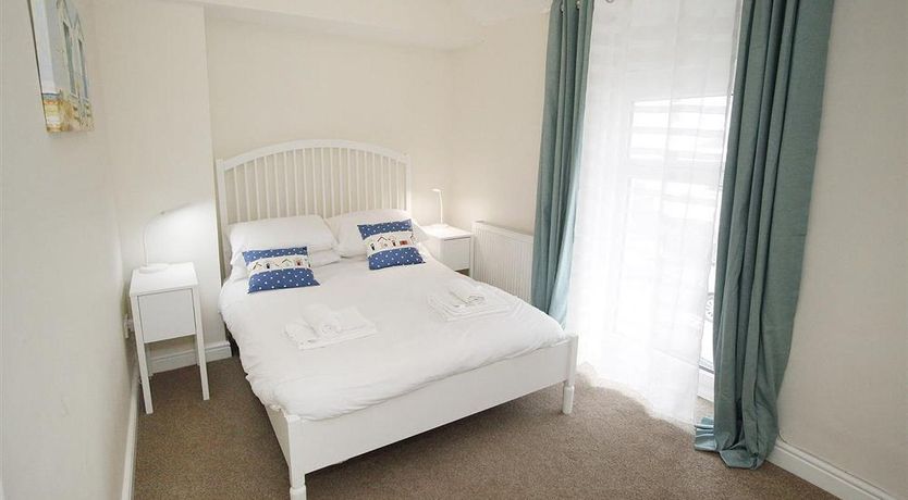 Photo of 3 Bed in Mumbles