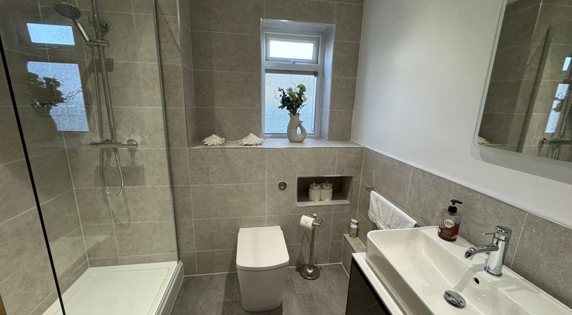 Photo of 2 Bed in Mumbles