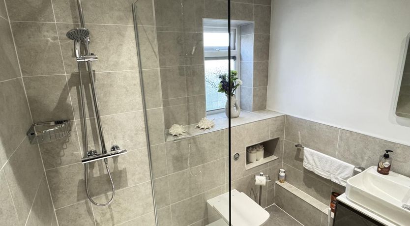 Photo of 2 Bed in Mumbles