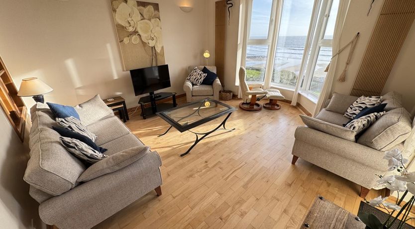Photo of 2 Bed in Mumbles