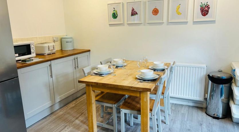 Photo of 2 Bed in Mumbles