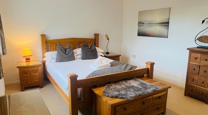 Photo of 2 Bed in Mumbles