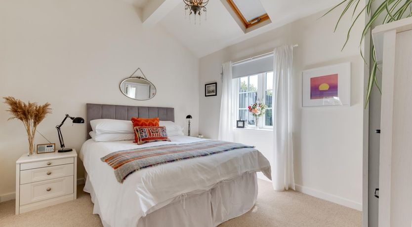 Photo of 1 Bed in Trimley St. Martin, nr Felixstowe