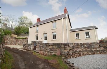 2 Bed in Llanmadoc Holiday Home