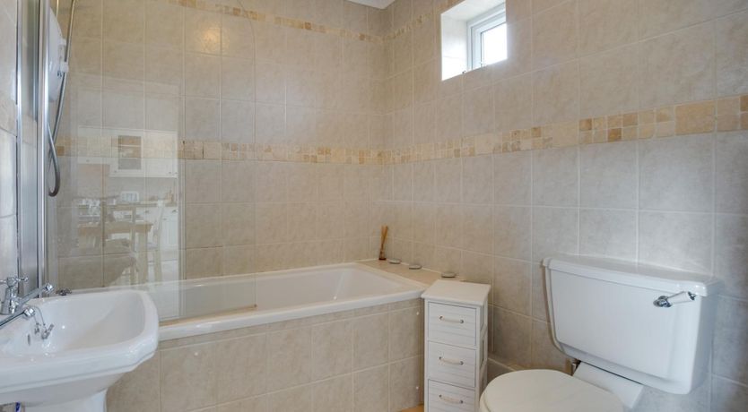 Photo of 2 Bed in Llanmadoc