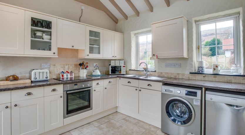 Photo of 2 Bed in Llanmadoc