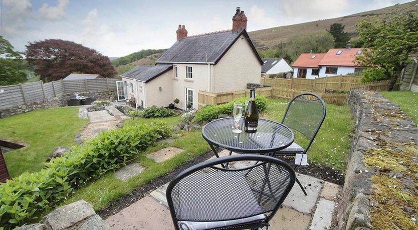 Photo of 2 Bed in Llanmadoc