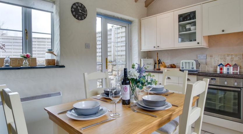 Photo of 2 Bed in Llanmadoc