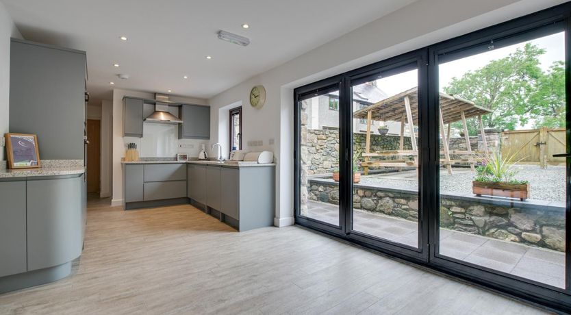 Photo of 9 Bed in Bodorgan