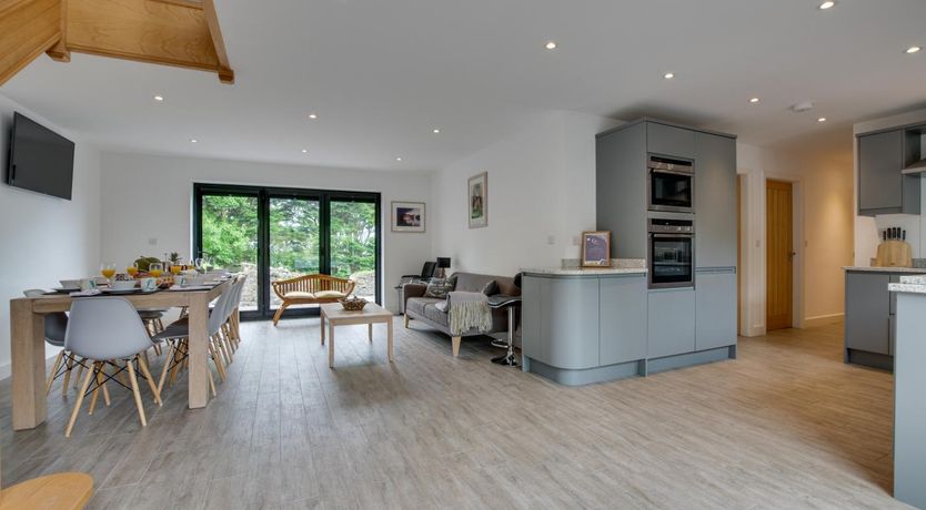 Photo of 9 Bed in Bodorgan
