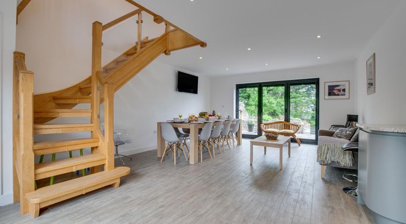 Photo of 9 Bed in Bodorgan