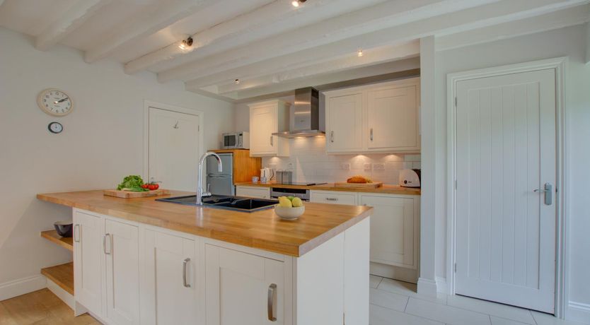 Photo of 3 Bed in St. Mawgan