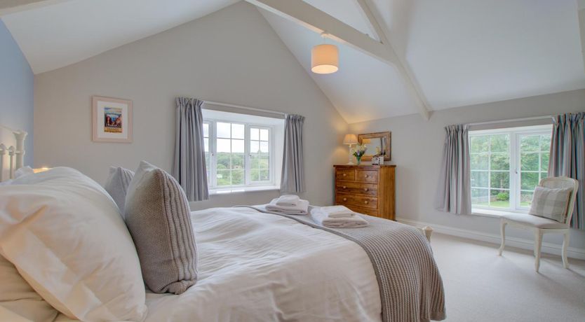 Photo of 3 Bed in St. Mawgan