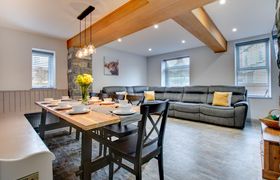 Photo of 5-bed-in-bala