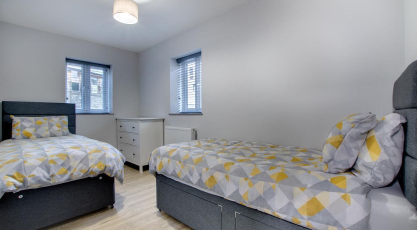 Photo of 5 Bed in Bala