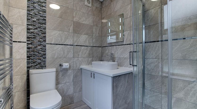Photo of 5 Bed in Bala