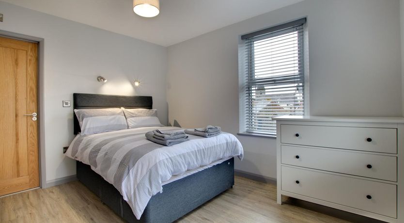 Photo of 5 Bed in Bala