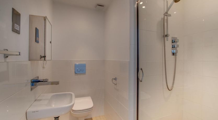 Photo of 2 Bed in Torquay