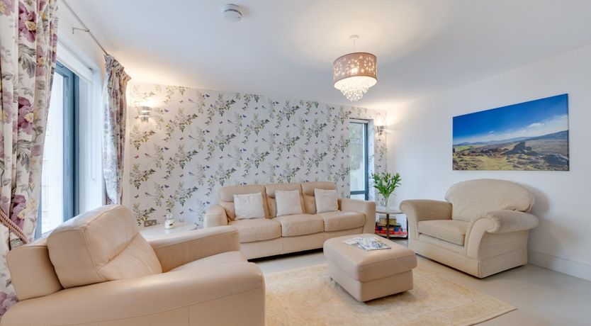 Photo of 2 Bed in Torquay