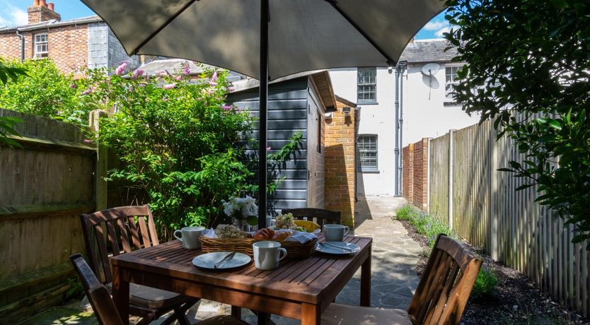 Photo of 2 Bed in Canterbury