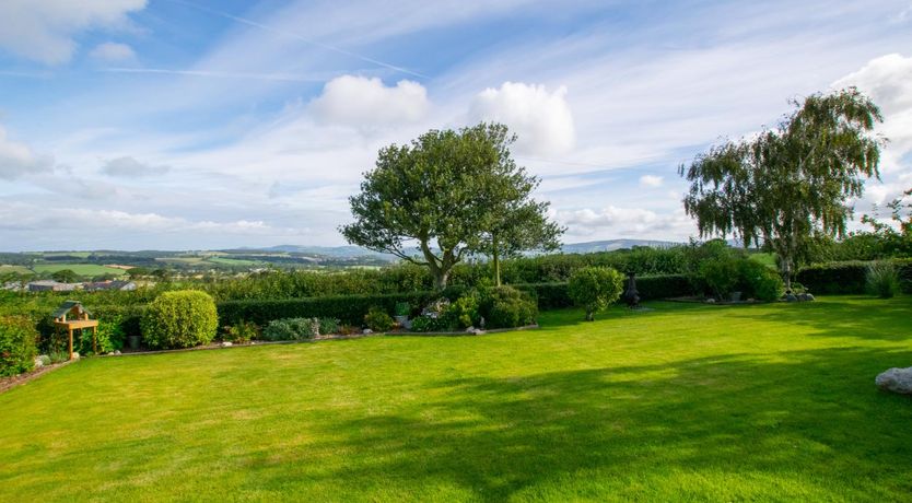 Photo of 4 Bed in Denbigh