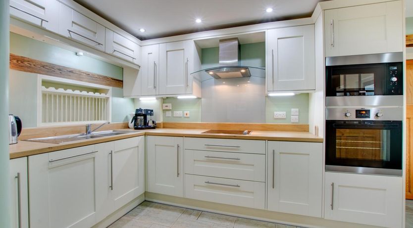 Photo of 4 Bed in Denbigh