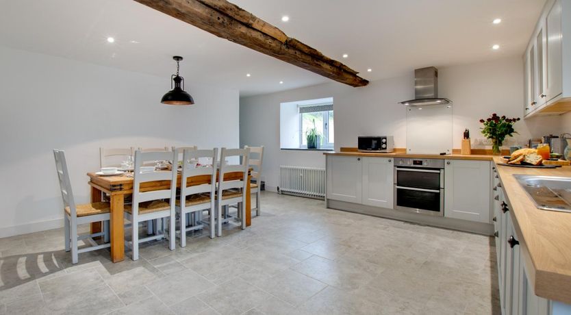 Photo of 4 Bed in Ruthin