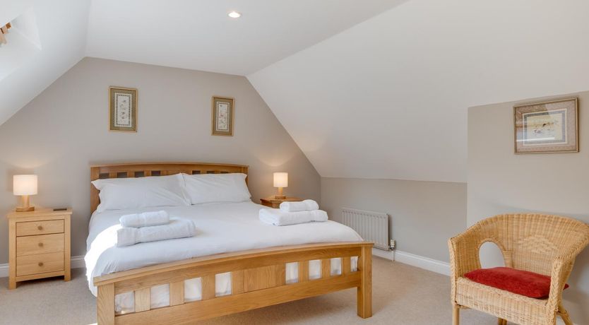 Photo of 3 Bed in Newton-by-the-Sea