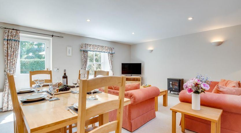 Photo of 3 Bed in Newton-by-the-Sea