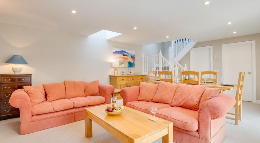 Photo of 3 Bed in Newton-by-the-Sea