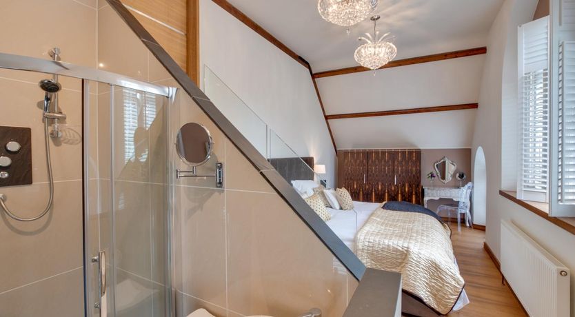 Photo of 4 Bed in Ruswarp