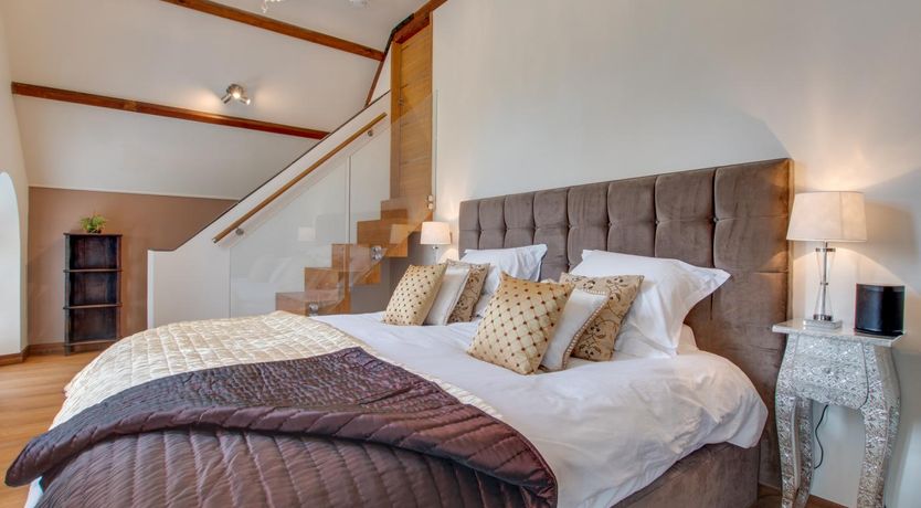 Photo of 4 Bed in Ruswarp