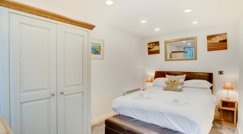 Photo of 1 Bed in Limeslade