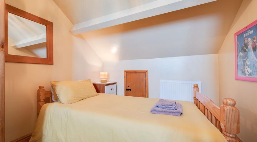 Photo of 4 Bed in Port Mulgrave