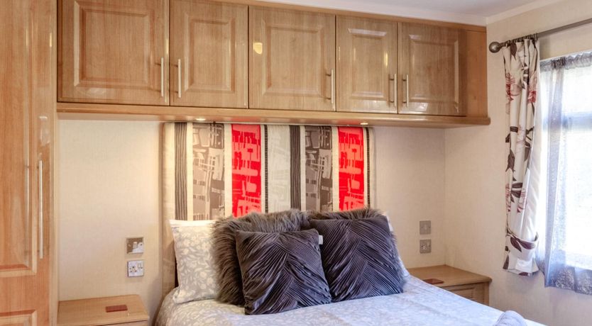 Photo of 2 Bed in Stepaside