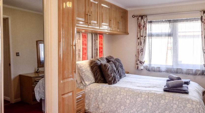 Photo of 2 Bed in Stepaside