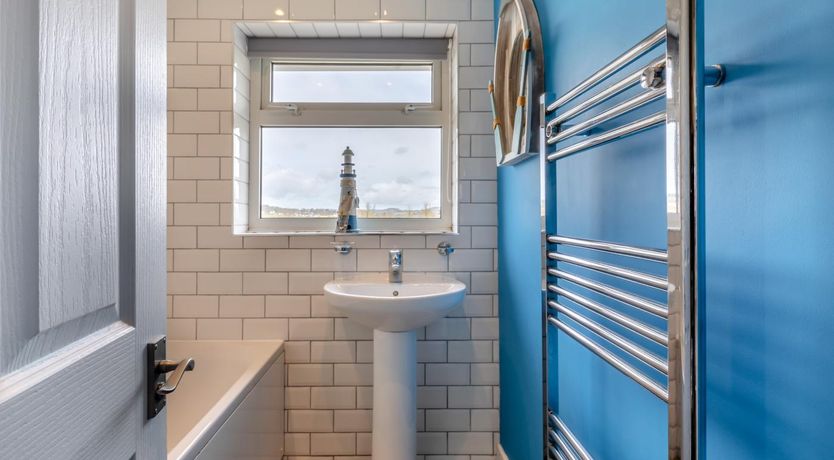 Photo of 3 Bed in Axmouth, Near Seaton