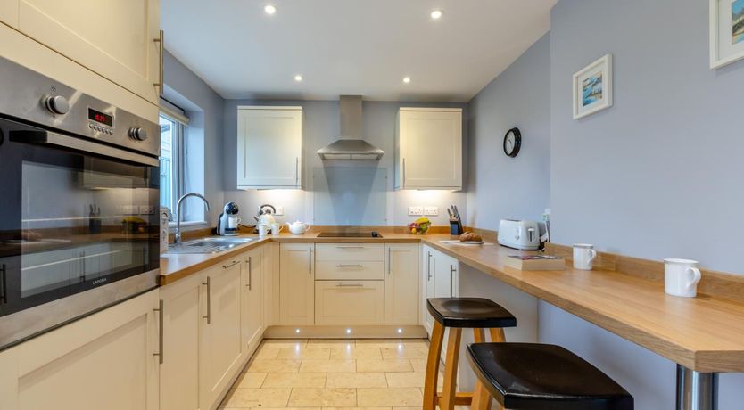 Photo of 3 Bed in Axmouth, Near Seaton