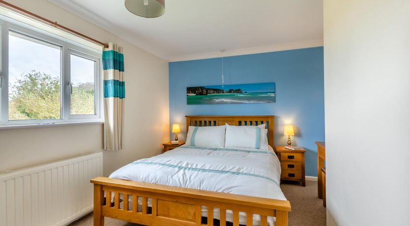 Photo of 3 Bed in Axmouth, Near Seaton