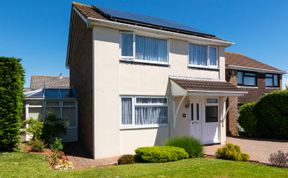 Photo of 3 Bed in Paignton
