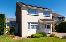 Photo of 3-bed-in-paignton-1