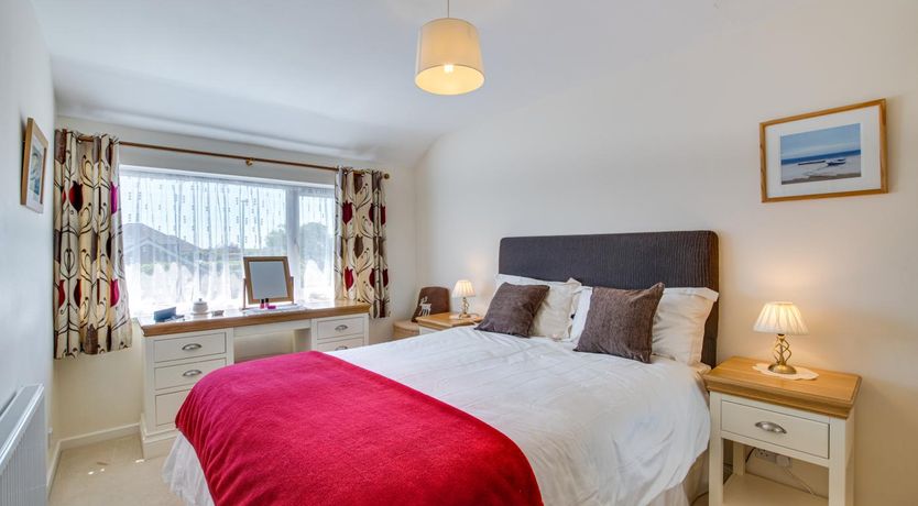 Photo of 3 Bed in Paignton