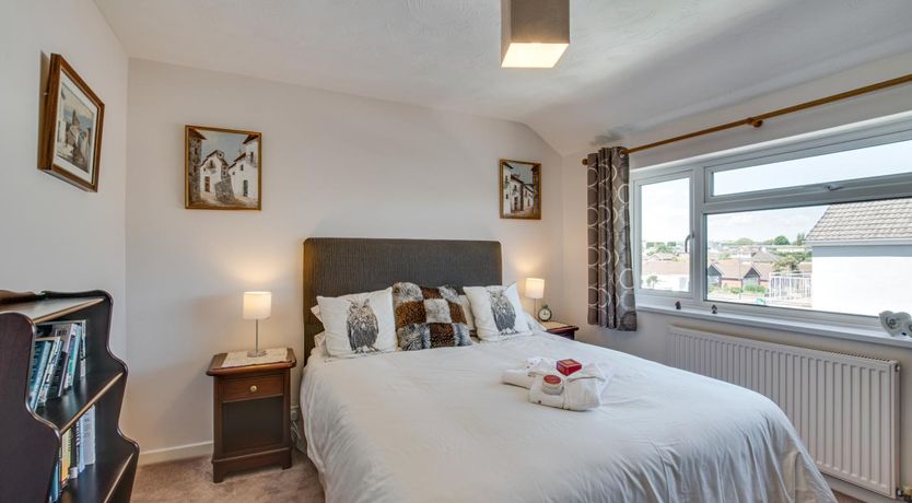 Photo of 3 Bed in Paignton