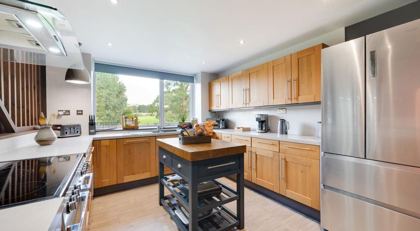 Photo of 4 Bed in Ffestiniog