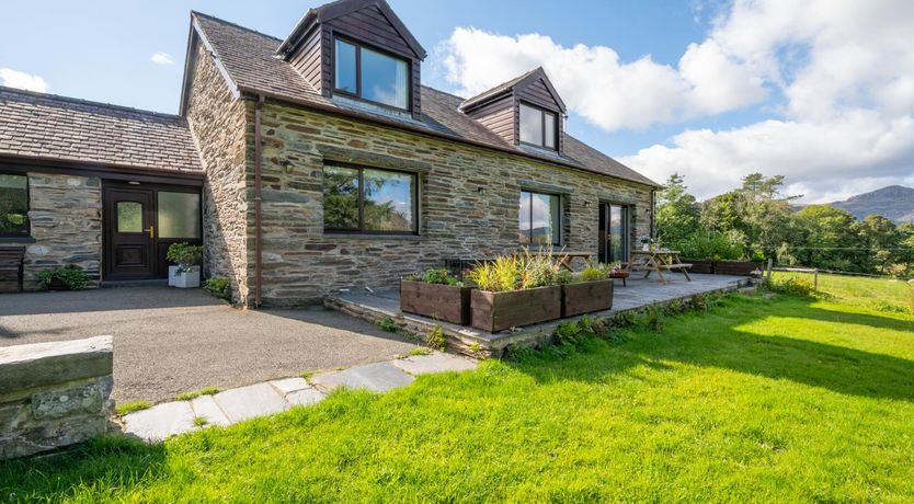 Photo of 4 Bed in Ffestiniog