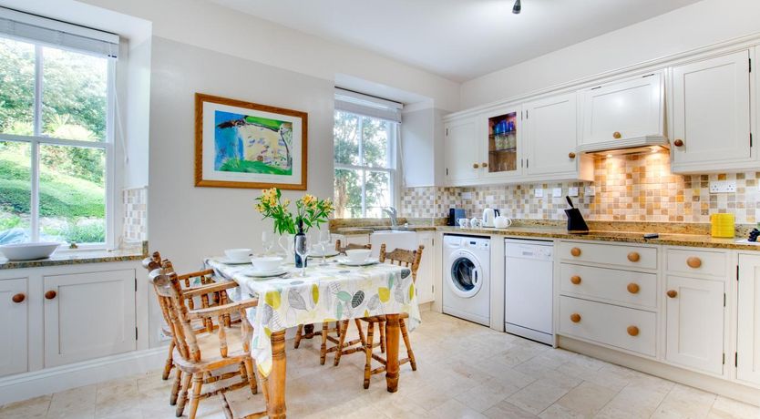 Photo of 2 Bed in St. Levan