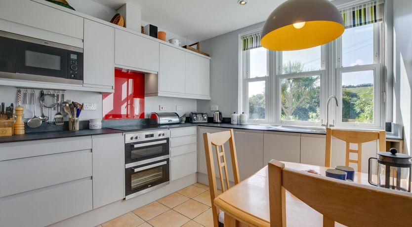 Photo of 3 Bed in St. Levan