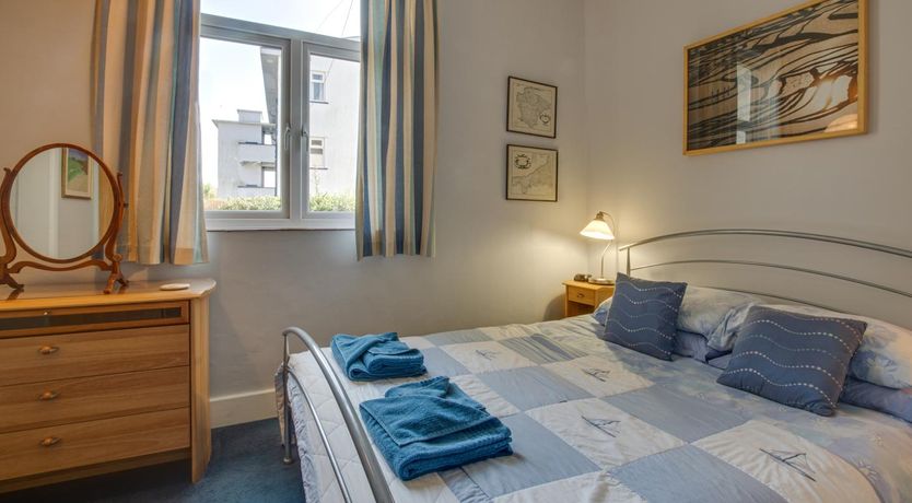 Photo of 3 Bed in St. Levan