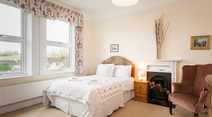 Photo of 7 Bed in Colyton